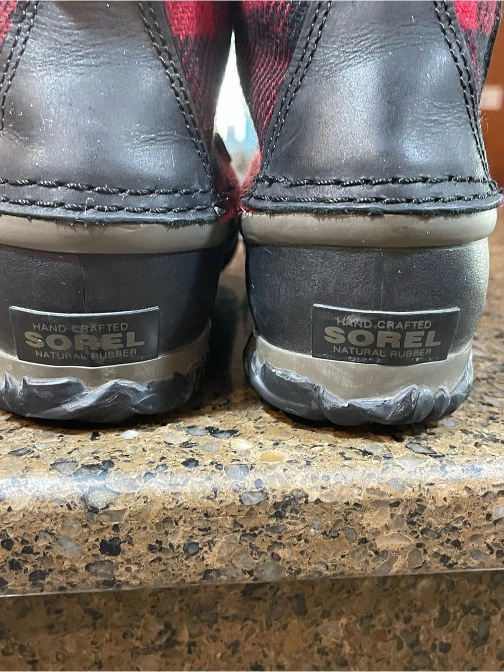 Sorel Out ‘N About 1757741 Sz 7 Red & Black Buffalo Plaid Waterproof Winter Boot